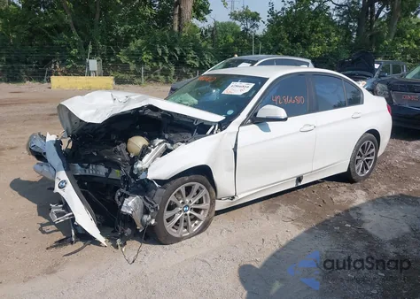 2017 BMW 320I z USA, uszkodzony, nr VIN WBA8E1G34HNU18308